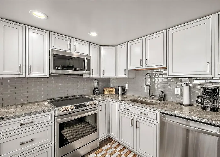 Updated 2 Bedroom At The 9400 Building With Ocean Views! Ferienhaus Ocean Stadt