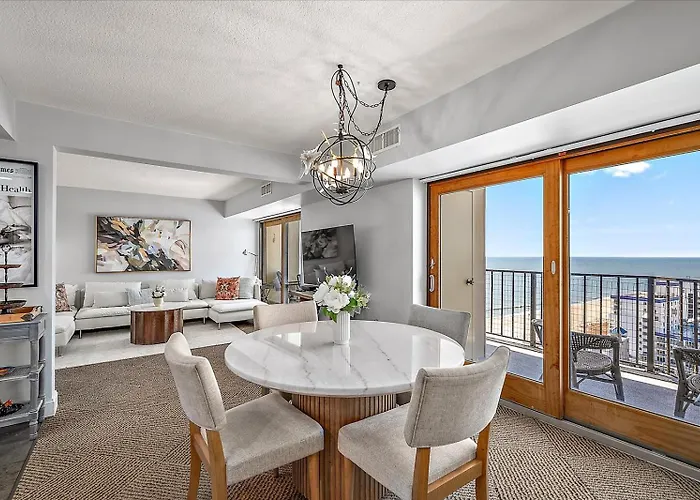 Updated 2 Bedroom At The 9400 Building With Ocean Views! * Ocean Stadt