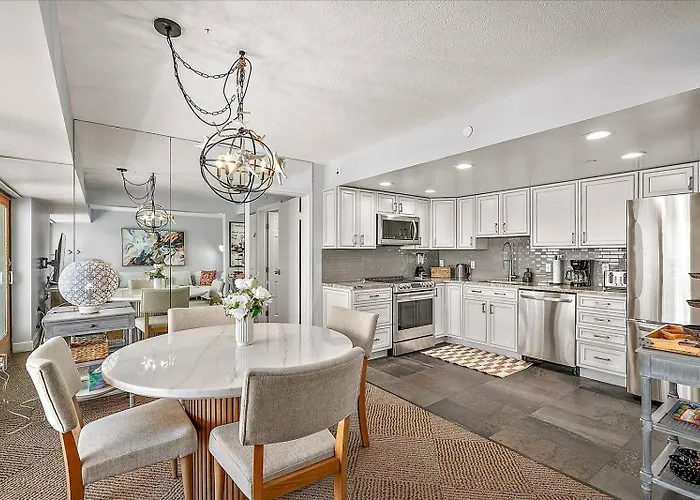 Updated 2 Bedroom At The 9400 Building With Ocean Views! * Ocean Stadt