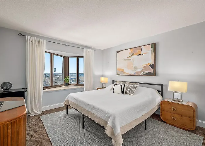 Updated 2 Bedroom At The 9400 Building With Ocean Views! Ferienhaus