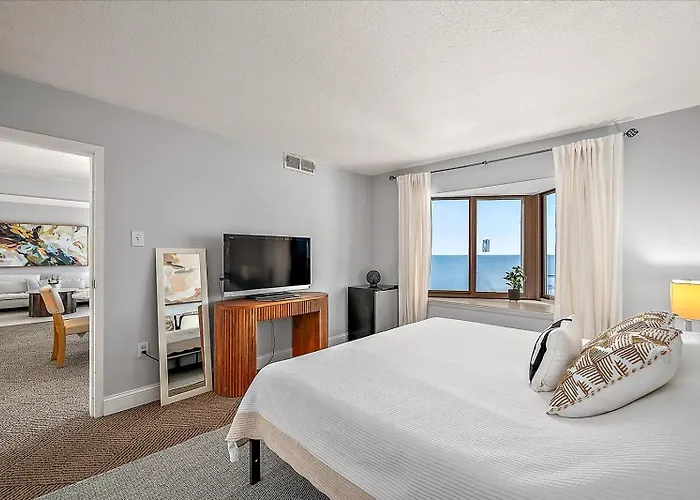 Updated 2 Bedroom At The 9400 Building With Ocean Views!