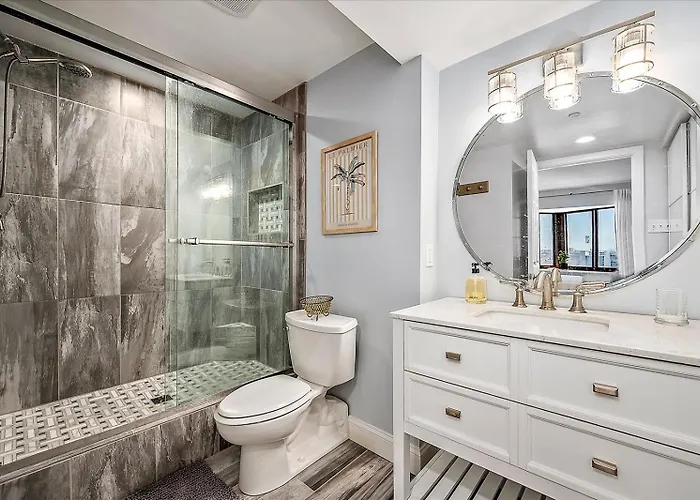 Ferienhaus Updated 2 Bedroom At The 9400 Building With Ocean Views! *