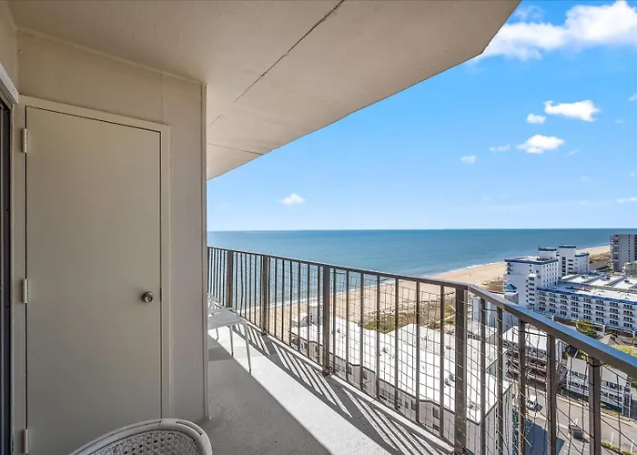 Updated 2 Bedroom At The 9400 Building With Ocean Views!