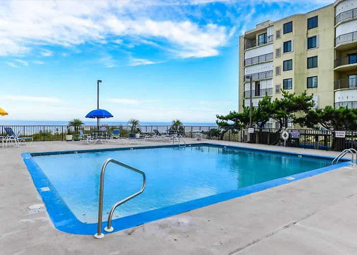 Updated 2 Bedroom At The 9400 Building With Ocean Views! Ferienhaus