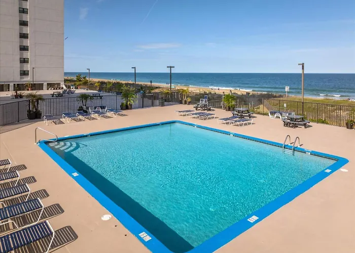 Updated 2 Bedroom At The 9400 Building With Ocean Views! Ferienhaus